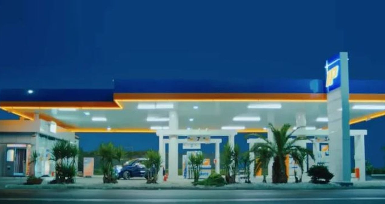 dev akaryakit istasyonu kardes ulkeye satildi binlerce subesi bulunuyor t4evs5Cl