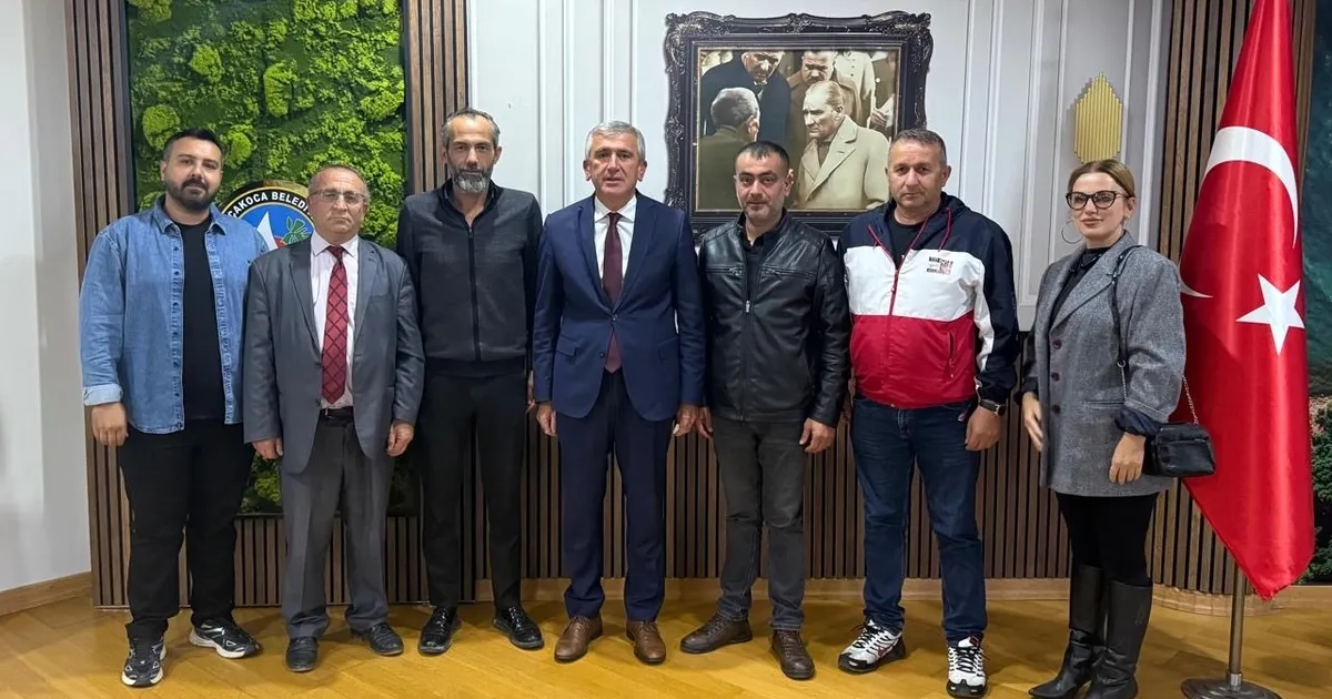 duzce gazeteciler cemiyetinden baskan albayraka ziyaret OJDhybZt