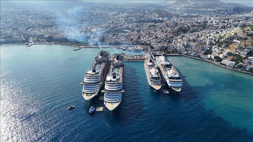 istanbulda kruvaziyer limanlarinda 410 binden fazla yolcu agirlandi KV56kJLj