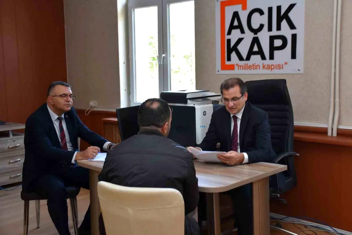 kaymakam ali guldogan vatandaslarla acik kapi bulusmasinda bir araya geldi 5CyqxXb2.jpg