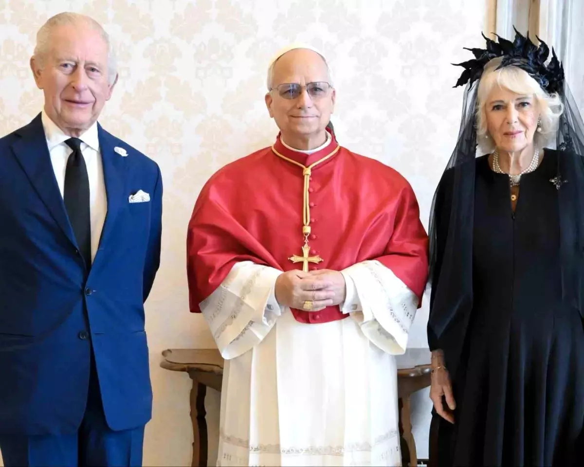 kral charles ve papadan tarihi dua xTHtXh34.jpg