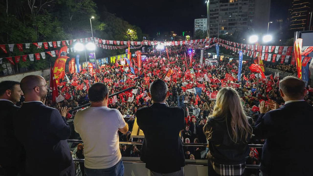 saatler kaldi chp bir ilki gerceklestiriyor yMJ7S9yj.jpg