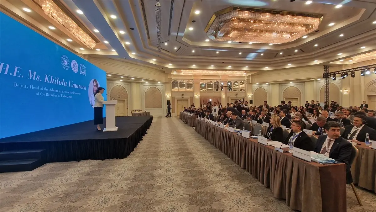 turk universiteleri taskentte bulustu kh1Nb1Sf.jpg