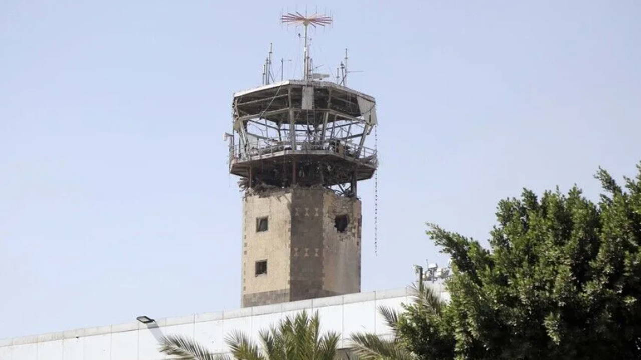 Yemendeki husiler duyurdu suudi arabistanin abha havalimanini balistik fuze ve ihalarla hedef aldik T837JLeT